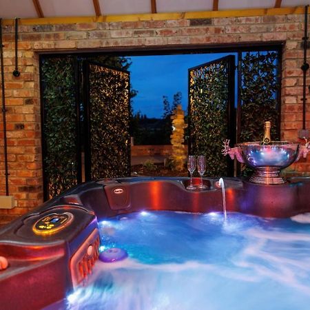 Lincoln Holiday Retreat View With Private Hot Tub المظهر الخارجي الصورة
